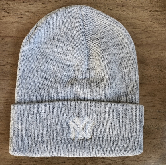 Madhappy Other - Madhappy Yankees Knitted Beanie Grey